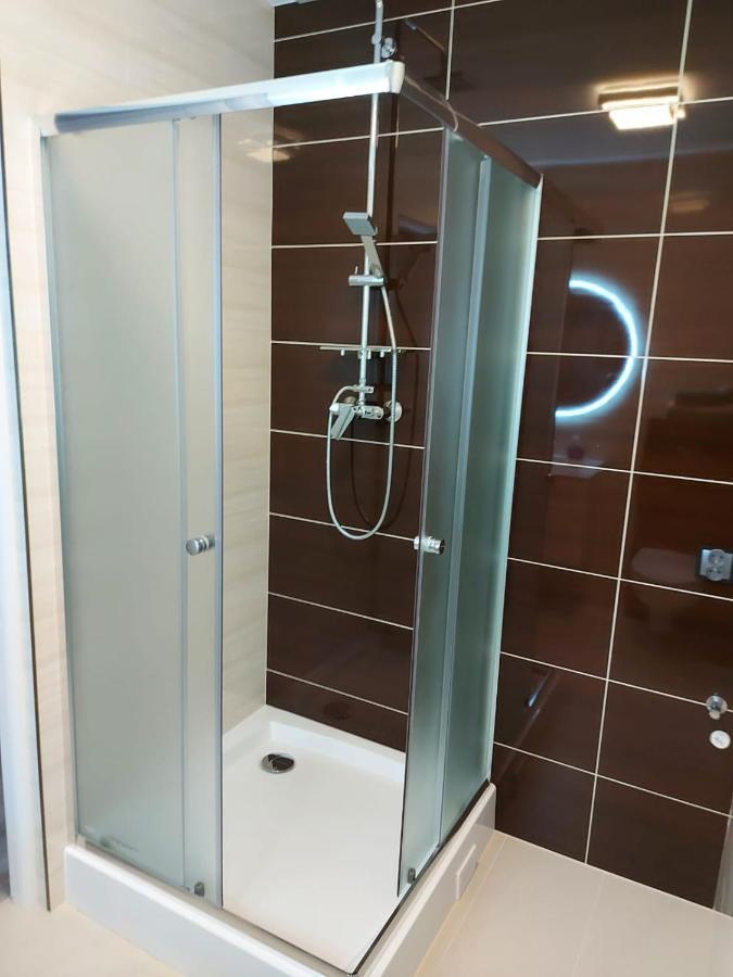 Apartament Z Duzym Tarasem Apartment Swinoujscie Luaran gambar