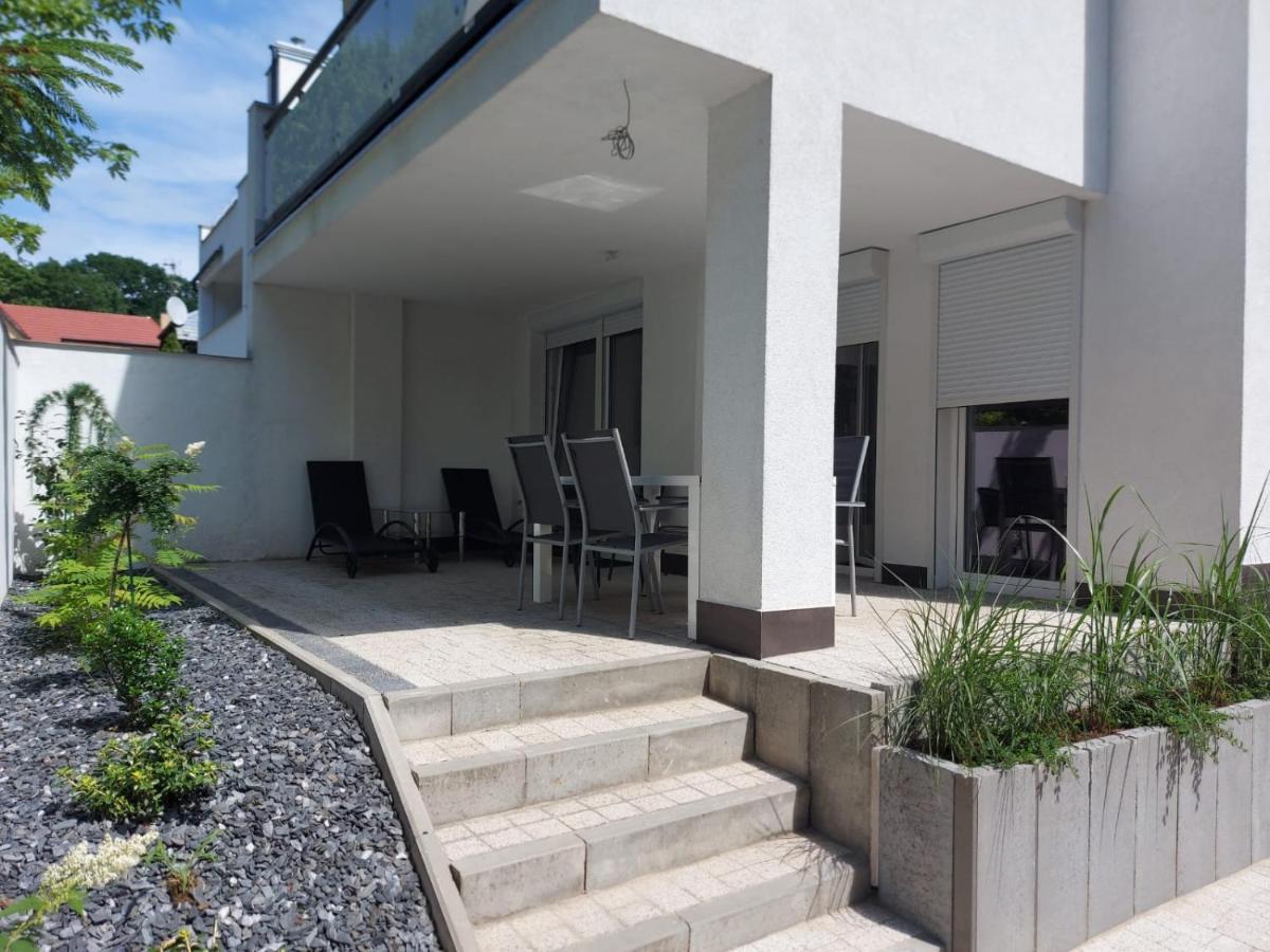 Apartament Z Duzym Tarasem Apartment Swinoujscie Luaran gambar